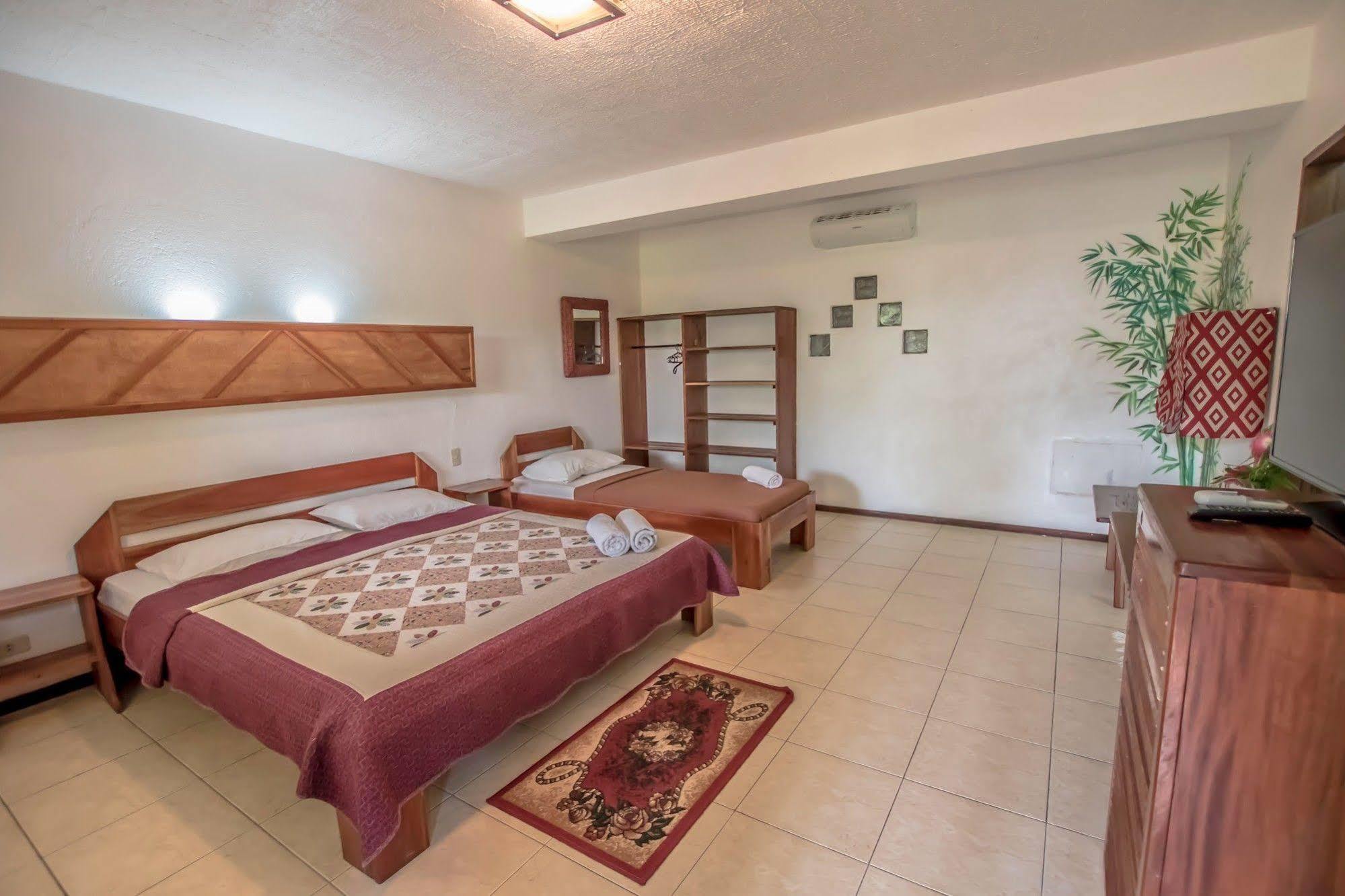 Bamboo Bungalows Resthouse Balabag (Boracay) Exterior foto