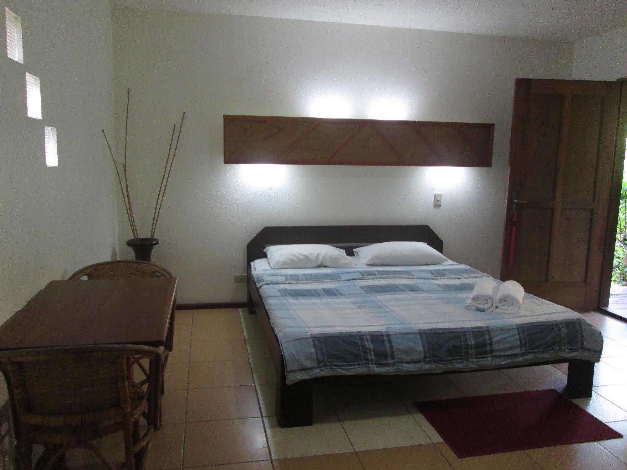 Bamboo Bungalows Resthouse Balabag (Boracay) Exterior foto